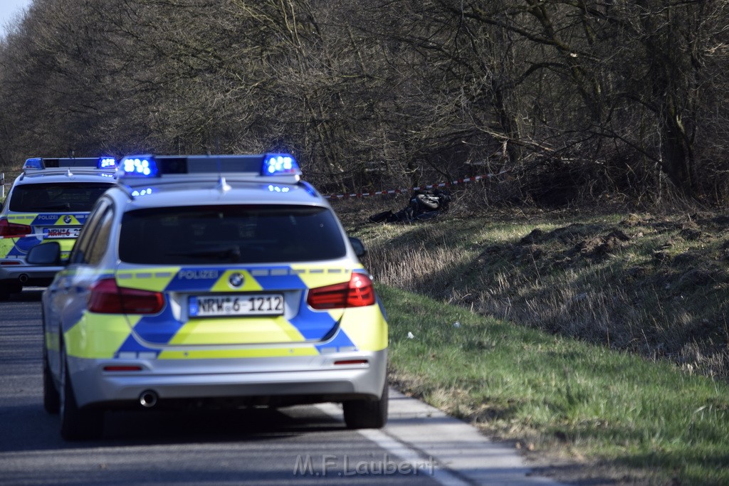 Schwerer VU Krad Fahrrad Koeln Porz Alte Koelnerstr P151.JPG - Miklos Laubert